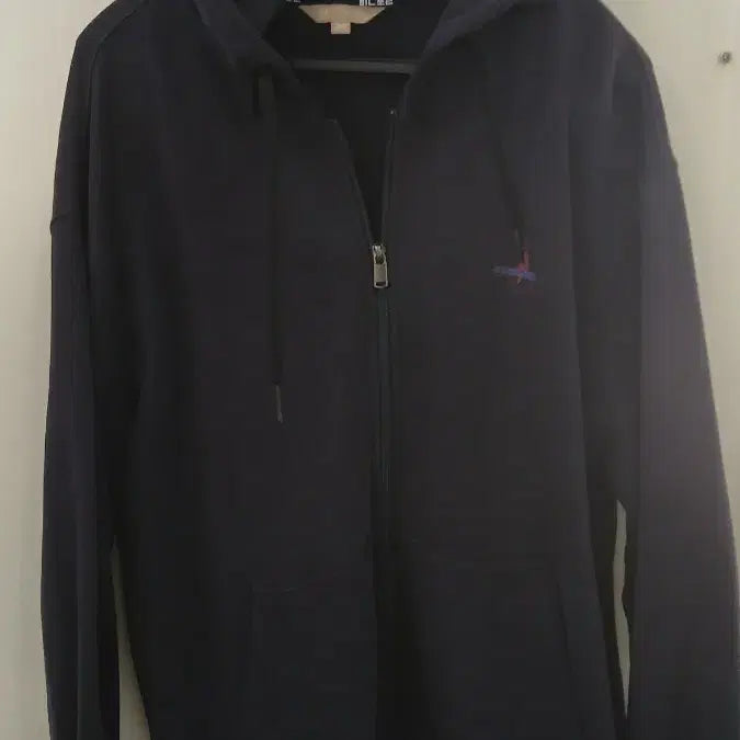[BUNJANG] Beanpole Navy Hooded Zip-up 100 Size / 빈폴 네이비 후드집업 100 사이즈 옅은얼룩스팟 1곳