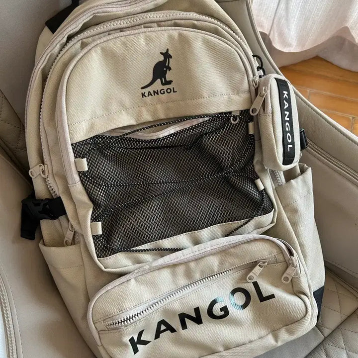 [BUNJANG] Kangol Beige Backpack with Mini Pouch / 캉골 베이지 백팩 + 미니 파우치