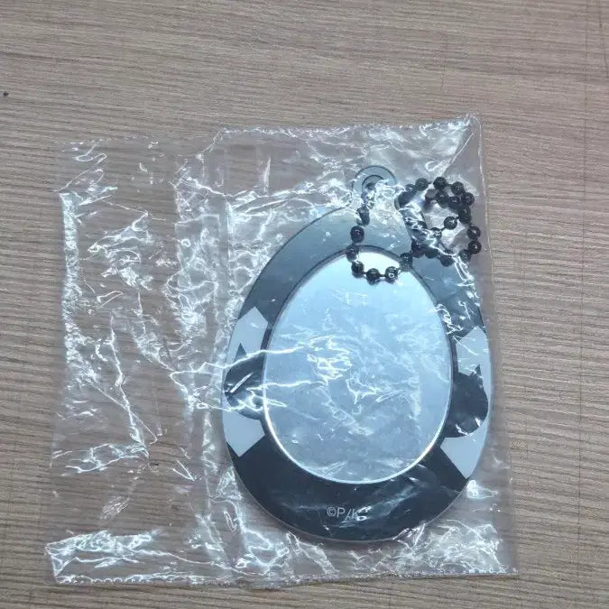 [BUNJANG] Character Chage! Gacha Yoru Acrylic Keyring / 캐릭캐릭체인지 가챠 수호알 거울 미러 챰 요루 토마 아크릴 키링