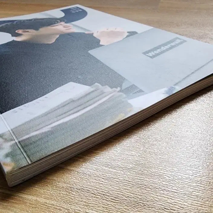 [BUNJANG] Kim Bum Wonderwall Essay Book / 김범 원더월(배포)