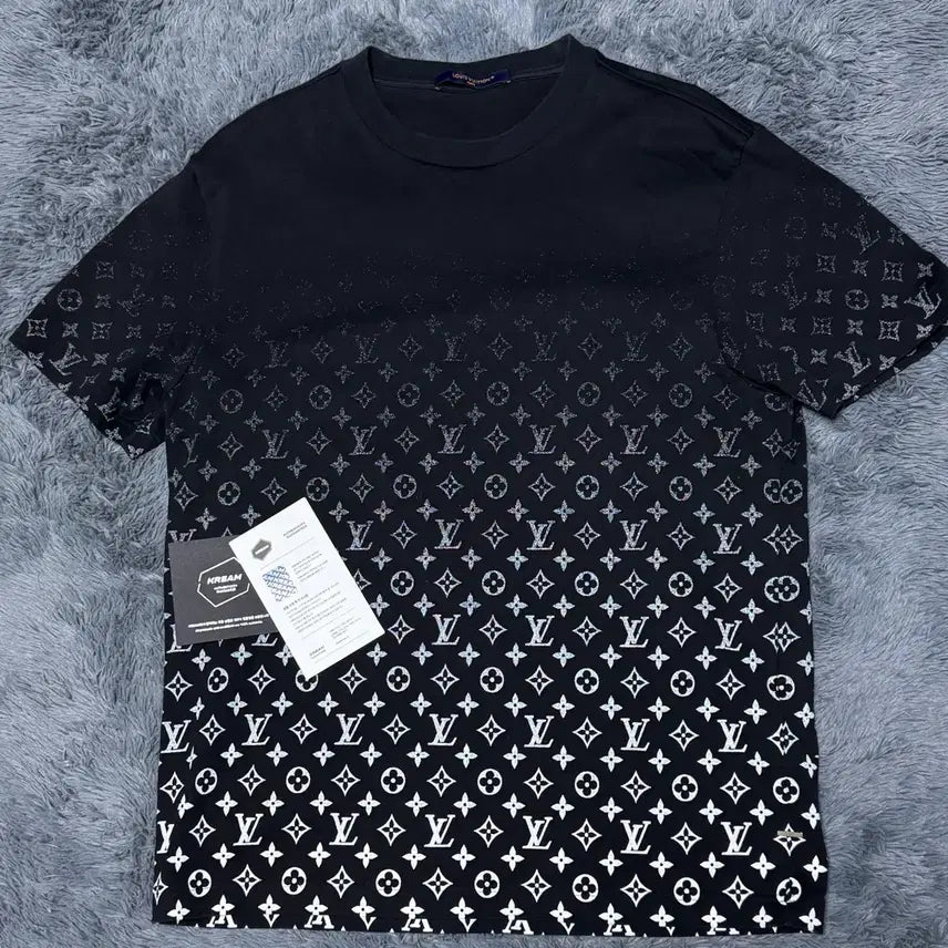 [BUNJANG] Louis Vuitton Monogram Gradient Short Sleeve T-shirt / [새상품급/L]루이비통 모노그램 그라디언트 반팔 블랙