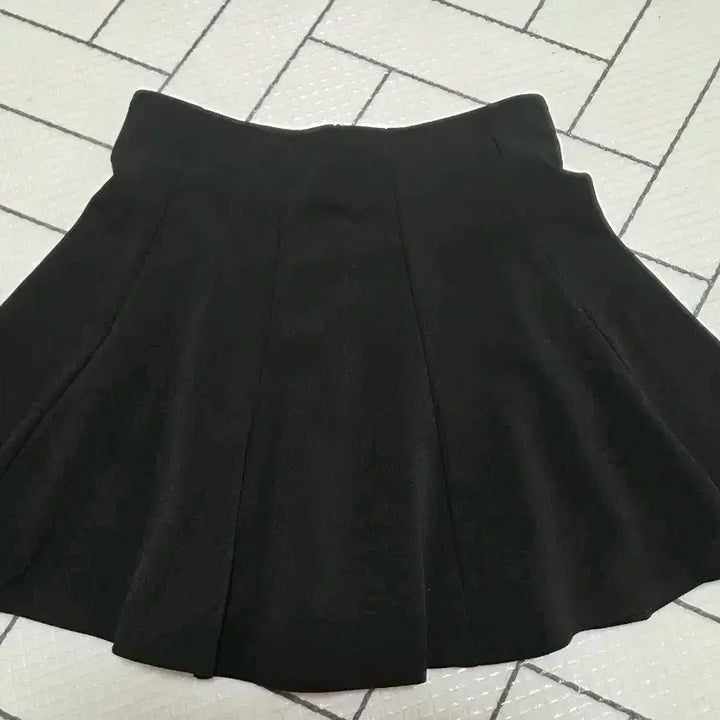 [BUNJANG] Black A-line Skirt / 봄가을용 검은색 A라인 스커트