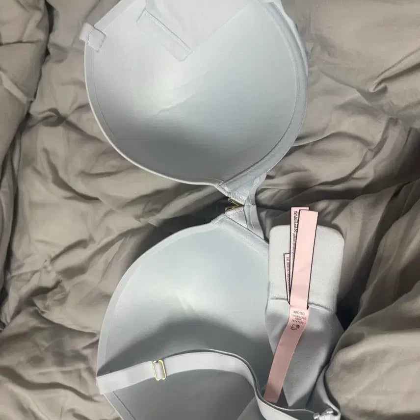 [SOLD OUT] 빅토리아시크릿 러브클라우드 스무스 푸쉬업 38ddd