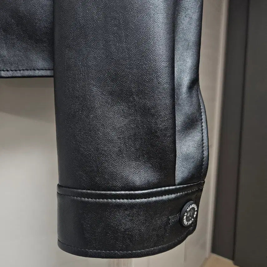 [BUNJANG] CC Collect Faux Leather Jacket / CC collect 블랙 인조 가죽 페이크레더 자켓