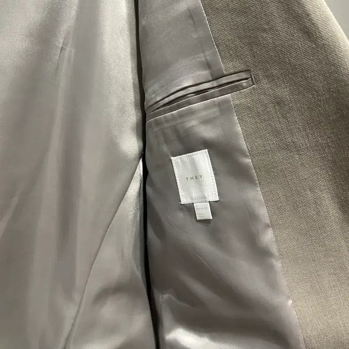 [BUNJANG] They All New Good Fit Blazer Beige Jacket / they 데이 올뉴 굿핏 자켓 블레이저 베이지