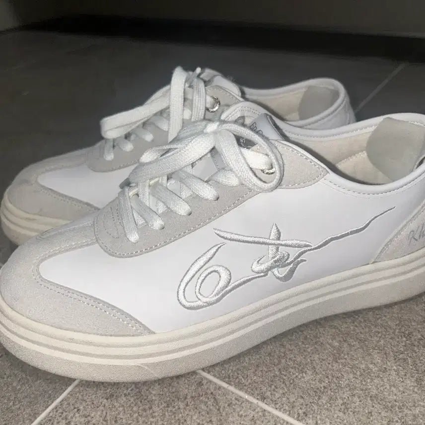 [BUNJANG] Uncarry Khan White Sneakers / 언코리 칸 화이트 운동화