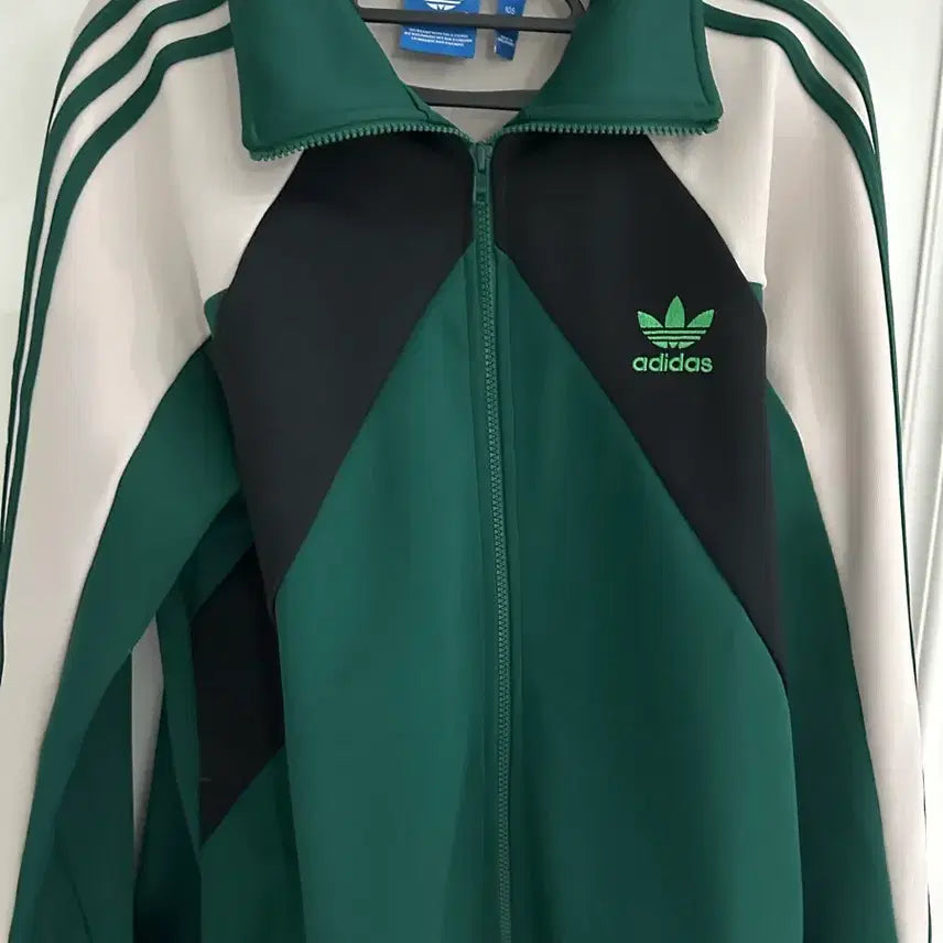 [BUNJANG] Adidas Tri-Stripe Track Top Jacket / 아디다스 져지 삼선 트랙탑 105