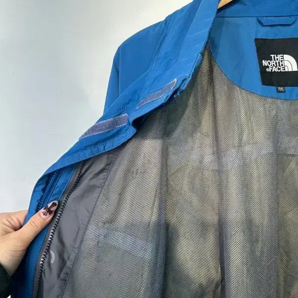 [BUNJANG] The North Face Gore-Tex Windbreaker Jacket - Blue (Size 105) / 105 노스페이스 고어텍스 바람막이 자켓 블루