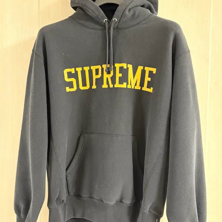 [BUNJANG] Supreme Varsity Hoodie Black M 23FW / 슈프림 바시티 후드 블랙 M 23FW