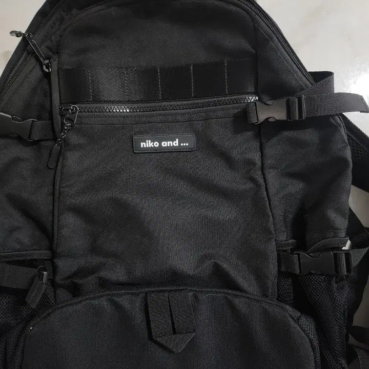 [SOLD OUT] 니코앤드 블랙 백팩