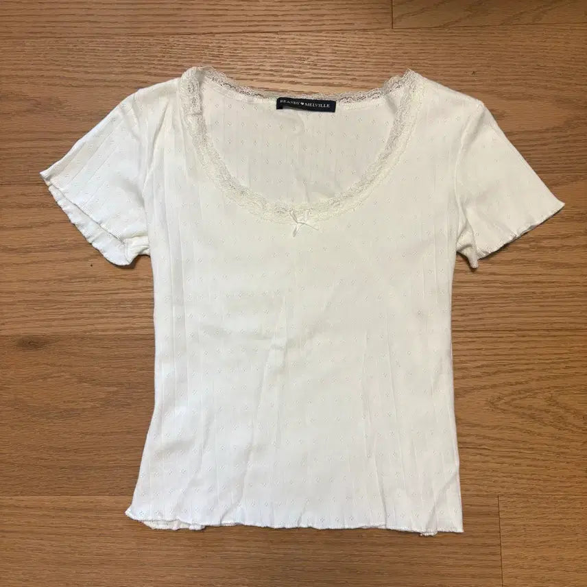 [SOLD OUT] 브랜디멜빌 화이트 레이스 brandy melville lace top