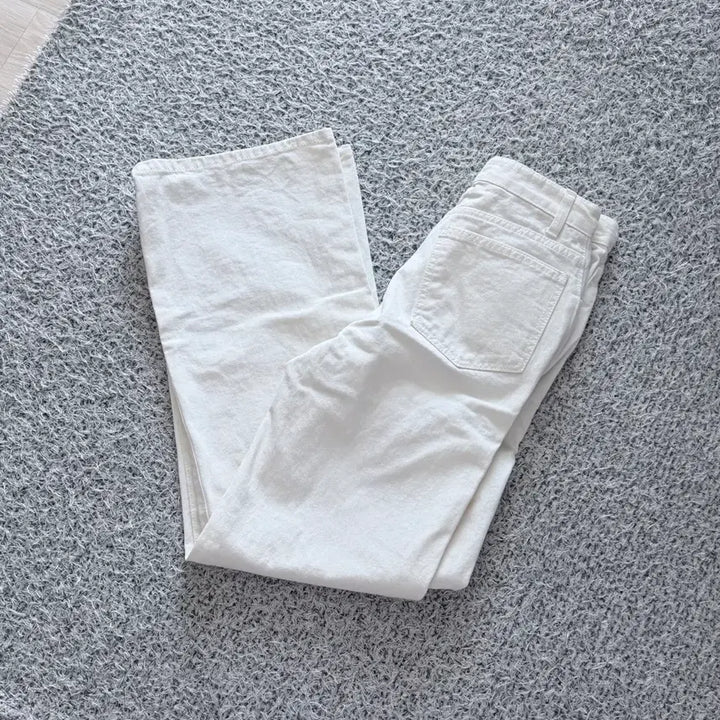 [BUNJANG] KINDAMIE New Jeans Semi-Wide White Jeans S / 카인다미 골반뽕 뉴진스 세미와이드 화이트진 S