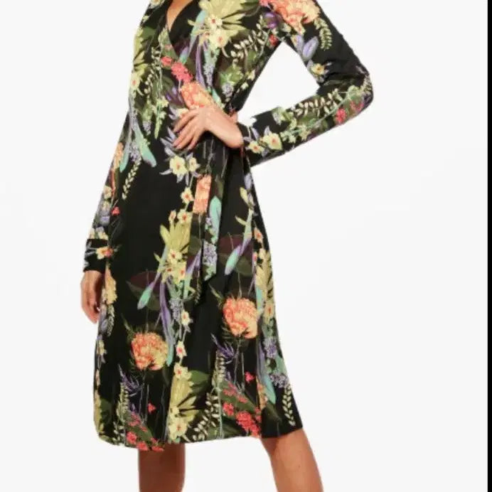 [SOLD OUT] Boohoo 블랙 플라워 패턴 로브 원피스