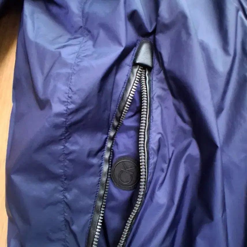 [BUNJANG] Calvin Klein Navy Windbreaker Jacket / 캘빈클라인 CK 네이비 바람막이 자켓