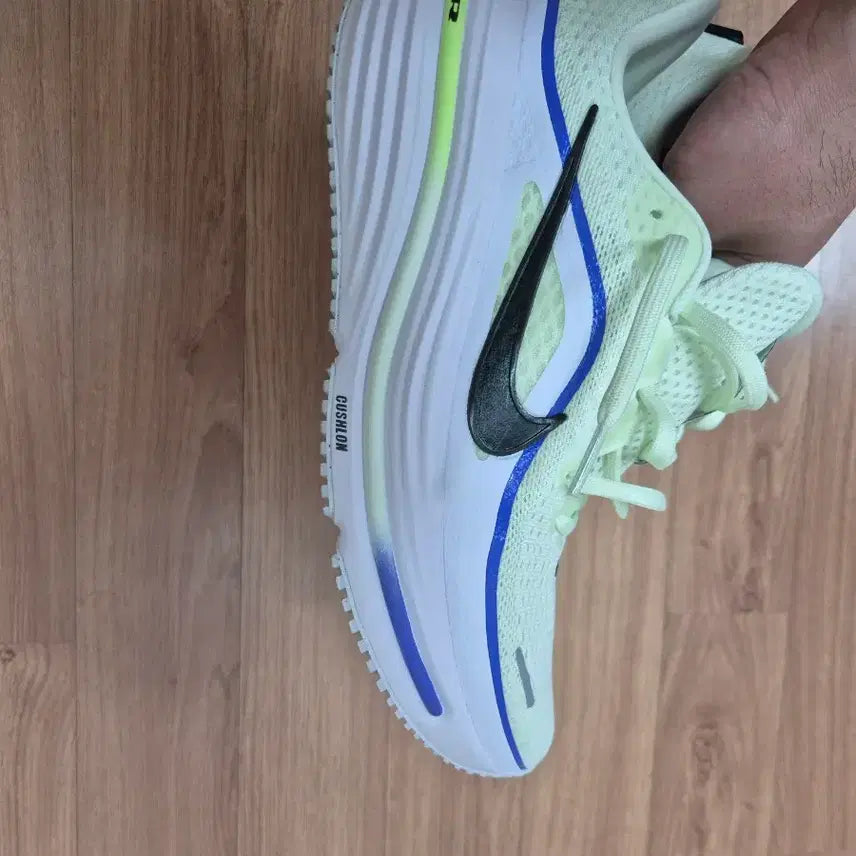 [BUNJANG] Nike Winflo 12 Running Shoes / 나이키 윈플로12 265 런닝화