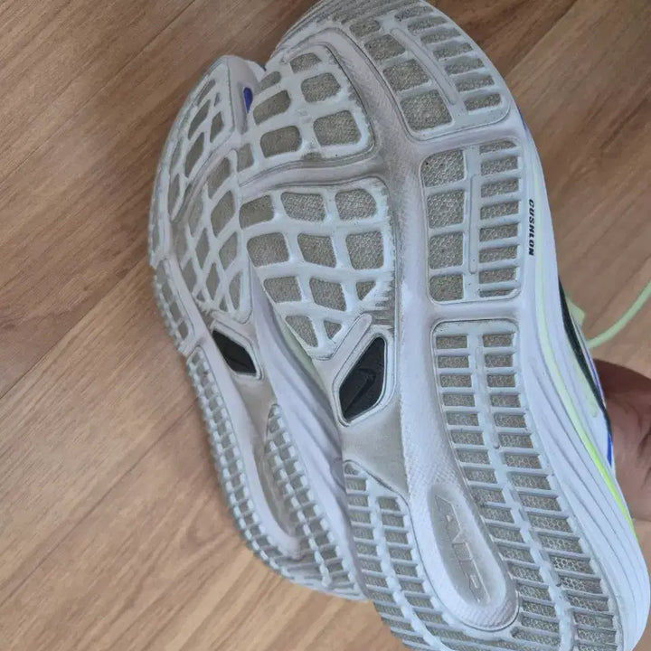 [BUNJANG] Nike Winflo 12 Running Shoes / 나이키 윈플로12 265 런닝화