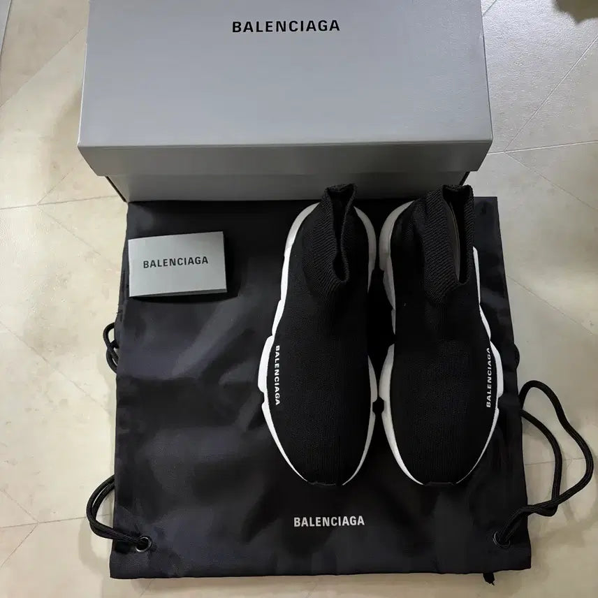 [BUNJANG] Balenciaga Speed Trainer Black White Sneakers / [새상품]발렌시아가 스피드 트레이너 블랙 화이트
