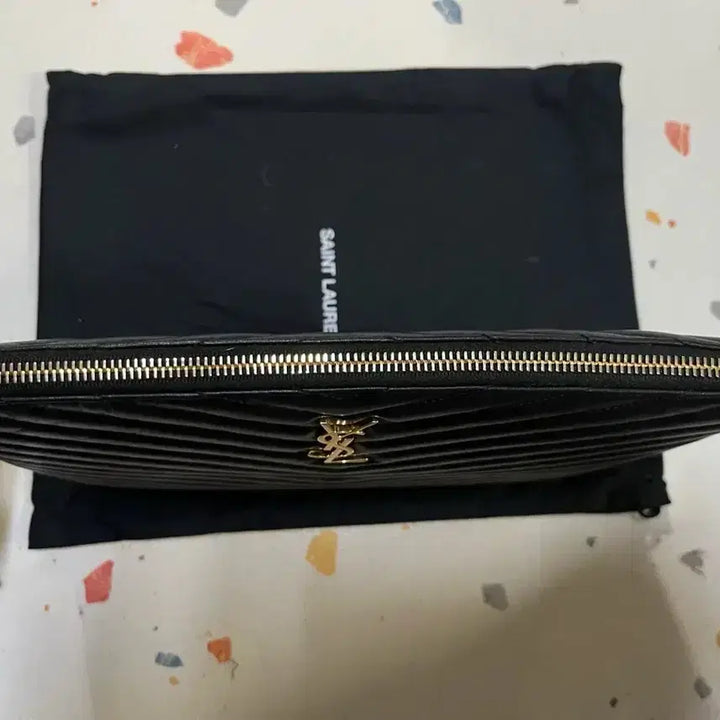 [BUNJANG] Saint Laurent YSL Monogram Clutch / 생로랑 YSL 모노그램 클러치 블랙(보증서 유)