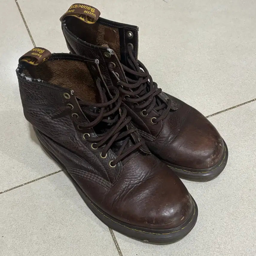 [BUNJANG] Dr. Martens 1460 8-Hole Brown Boots / [260] 닥터마틴 1460 8훌 브라운 워커 부츠