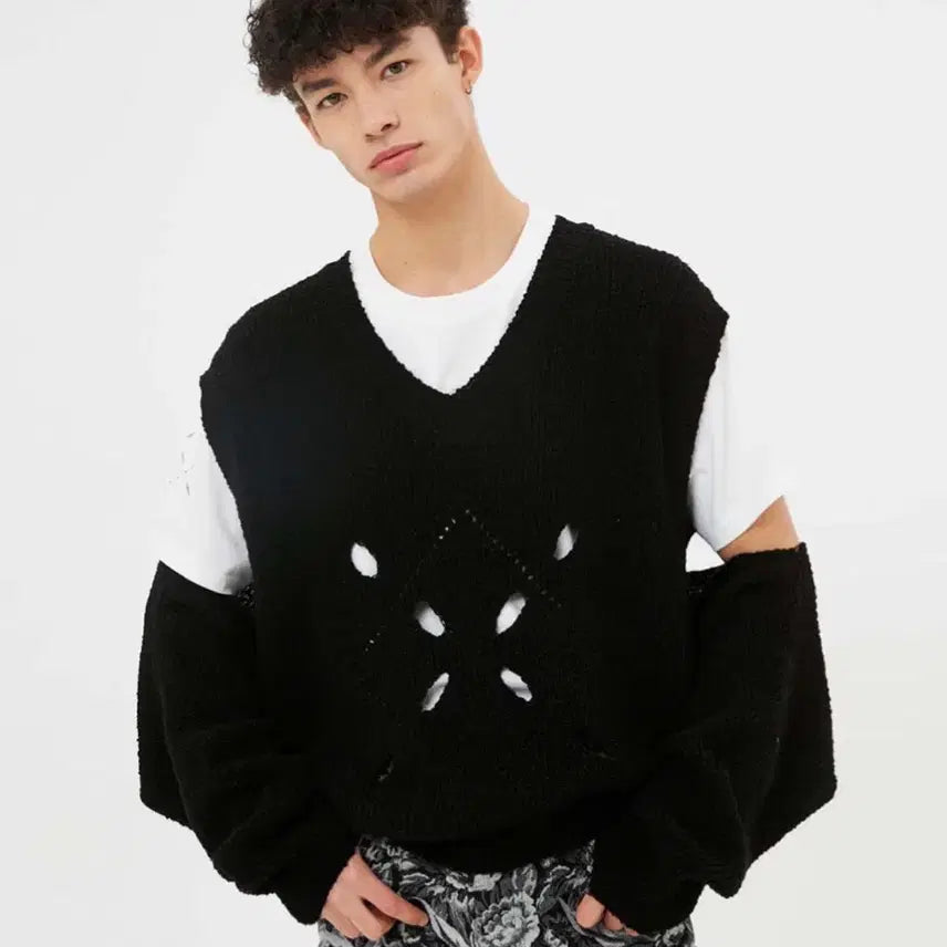 [SOLD OUT] 문선 ESSENTIAL_UNISEX 니트 베스트 블랙