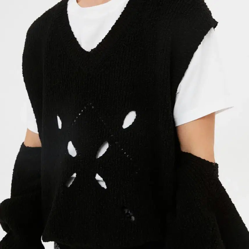 [SOLD OUT] 문선 ESSENTIAL_UNISEX 니트 베스트 블랙