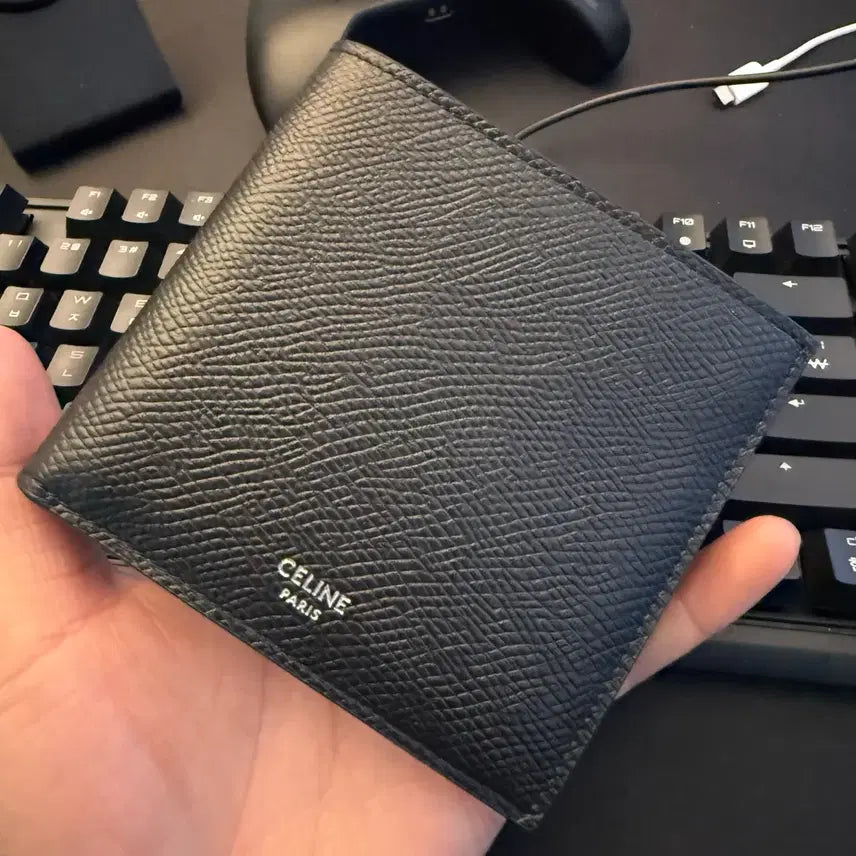 [BUNJANG] Celine Grain Calfskin Black Bifold Wallet / 셀린느 그레인드 카프스킨 블랙 반지갑