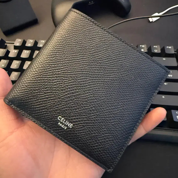 [BUNJANG] Celine Grain Calfskin Black Bifold Wallet / 셀린느 그레인드 카프스킨 블랙 반지갑