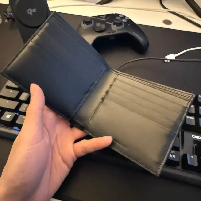 [BUNJANG] Celine Grain Calfskin Black Bifold Wallet / 셀린느 그레인드 카프스킨 블랙 반지갑