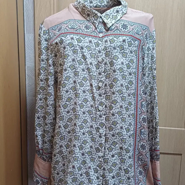 [BUNJANG] Ethnic Pattern Silk Blouse Shirt (XL) / 에스닉 패턴 실크100% 블라우스 셔츠 (XL/66~77)