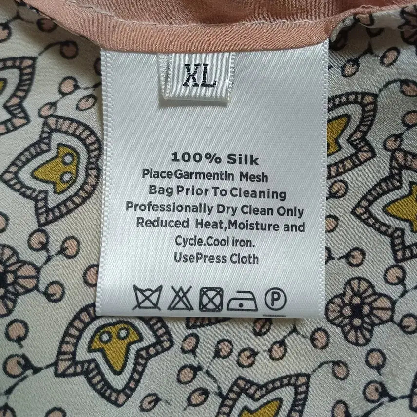 [BUNJANG] Ethnic Pattern Silk Blouse Shirt (XL) / 에스닉 패턴 실크100% 블라우스 셔츠 (XL/66~77)