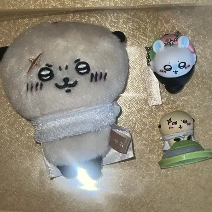 [BUNJANG] Chikawa Otter Mascot Sushi Gacha Figure / 치이카와 랏코 마스코트 스시 가챠 랏코 가챠