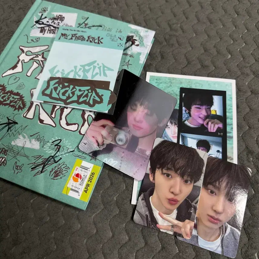 [SOLD OUT] 킥플립(Kick Flip) 비매 사인 앨범 판매
