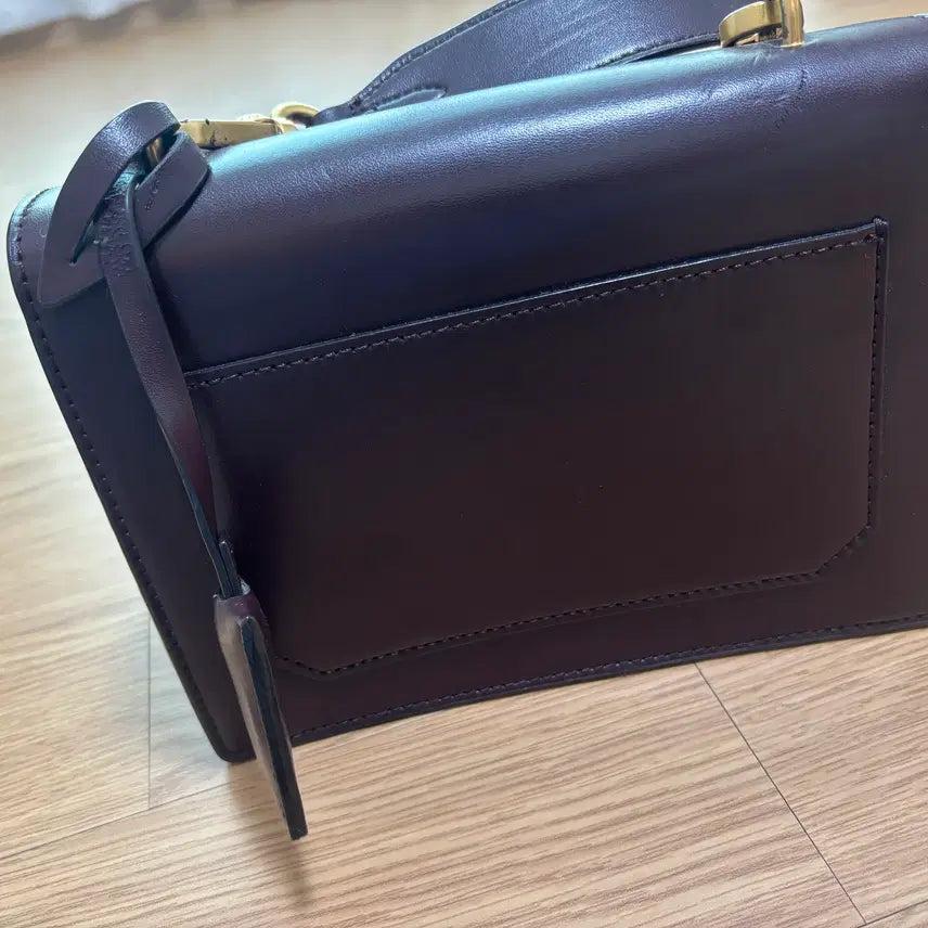 [BUNJANG] Charles &amp; Keith Crossbody Shoulder Mini Bag / 찰스앤키스 크로스백 숄더백 미니백 가방