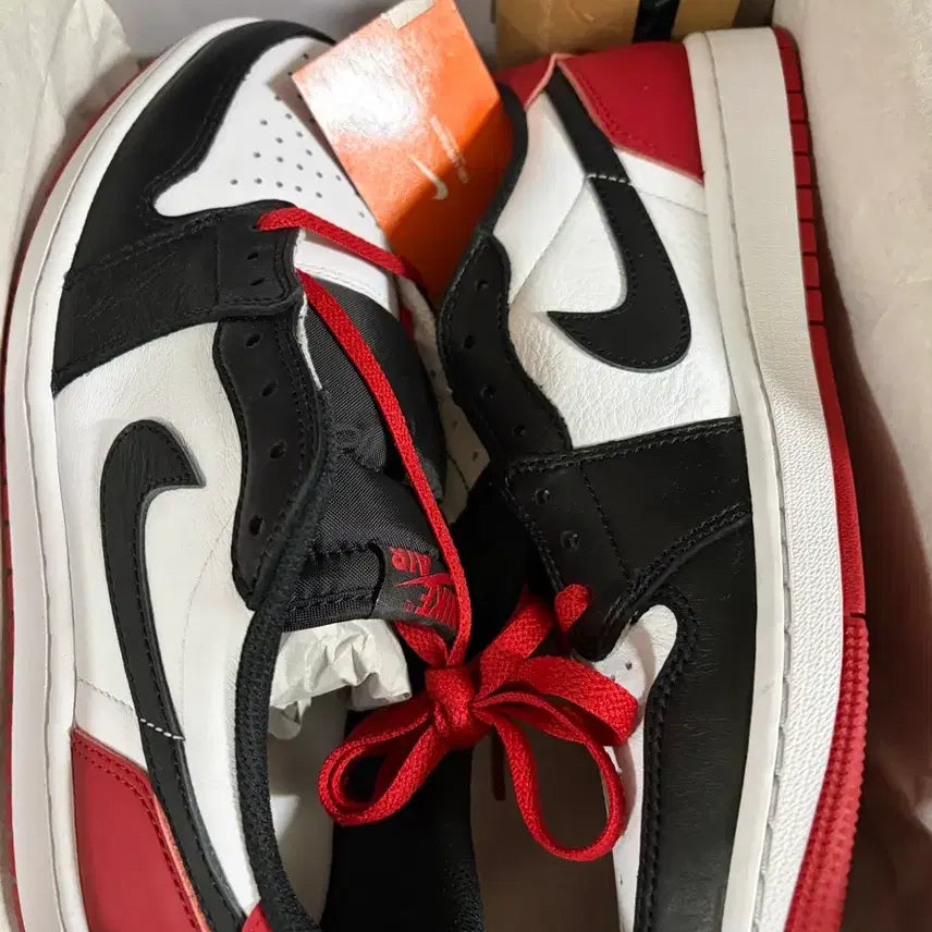 [BUNJANG] Nike Jordan 1 Retro Low OG Black Toe Sneakers / 270) 조던 1 레트로 로우 OG 블랙토