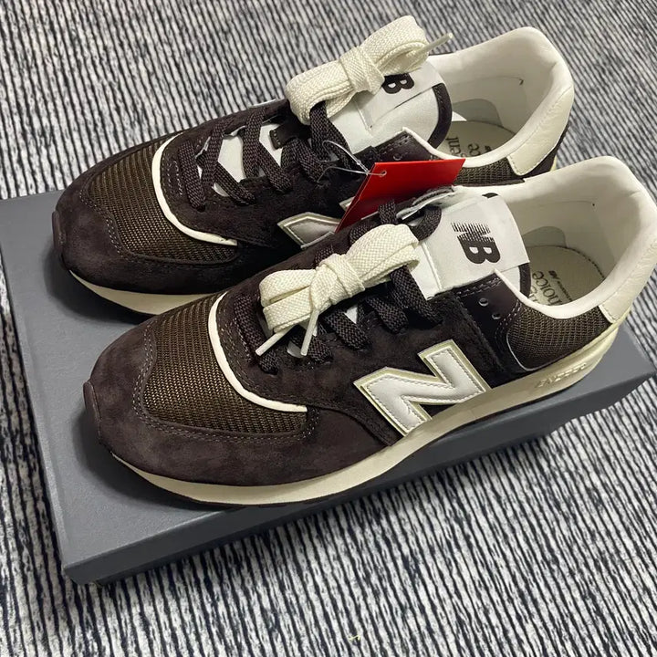 [BUNJANG] New Balance 574 Legacy Brown Sneakers / 뉴발란스 574 레거시 브라운 (260)