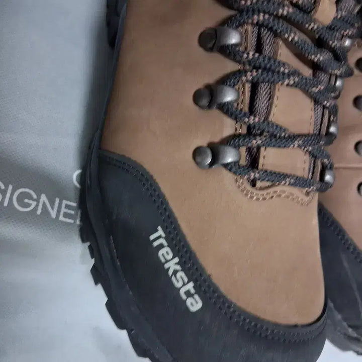[BUNJANG] Treksta Gore-Tex Hiking Boots 250mm / 등산화250 트렉스타고어텍스 1회실착
