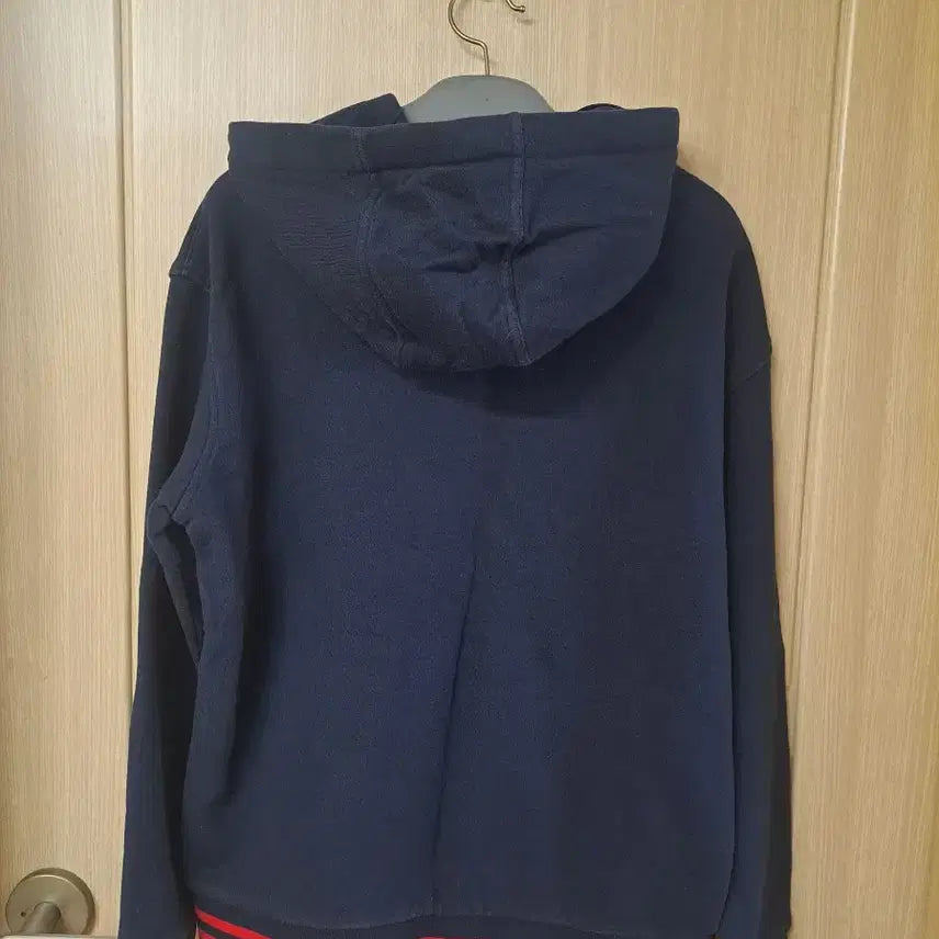 [SOLD OUT] 게스 후드티