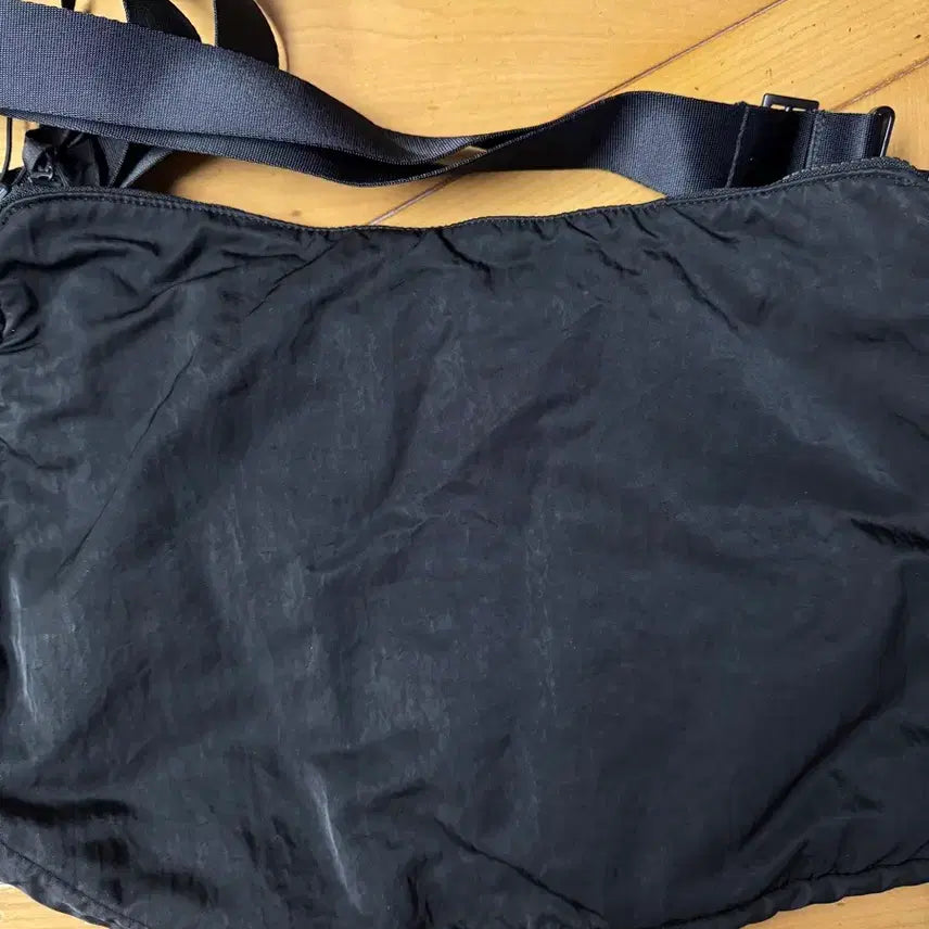 [SOLD OUT] cp company 나일론 B 렌즈 유틸리티 백 블랙