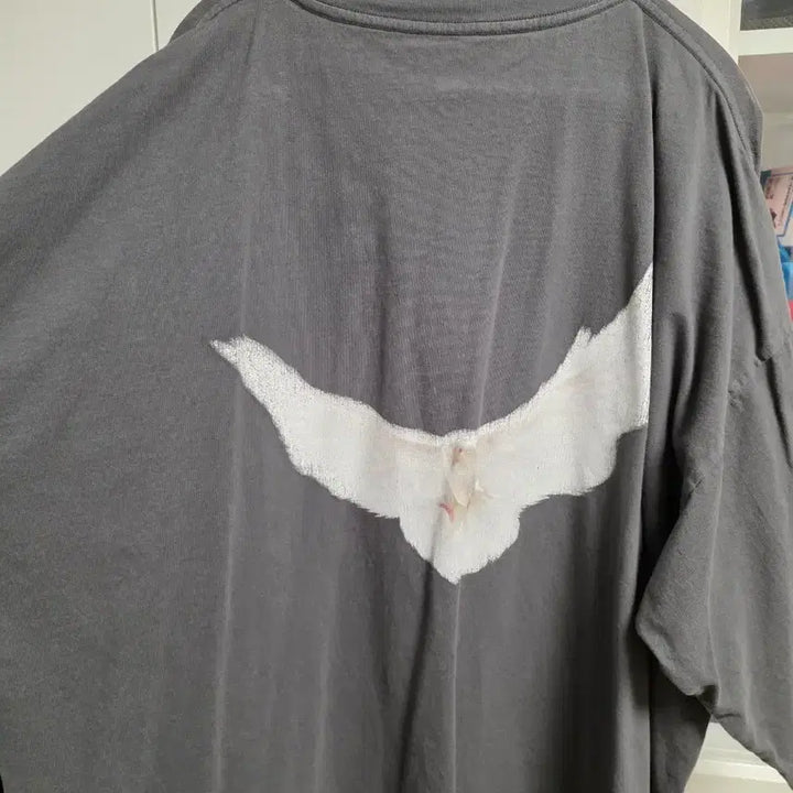 [BUNJANG] Yeezy Gap Engineered by Balenciaga Dove T-Shirt / yeezy gap 3/4 dove 티셔츠