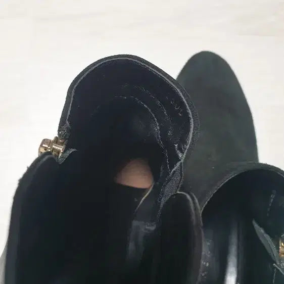 [BUNJANG] Suede Ankle Boots Black (Used) / 스웨이드 앵클 부츠 250/Black (착샷O)