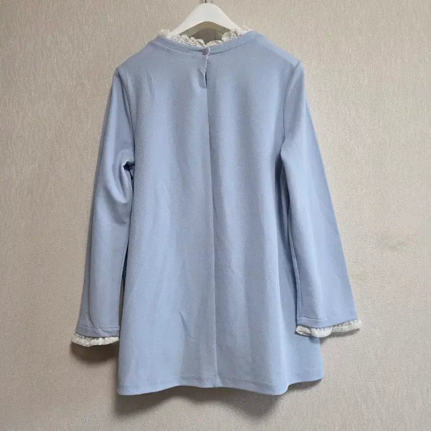 [BUNJANG] Zishen Lace Detailed Long Sleeve T-shirt / 지센 티셔츠