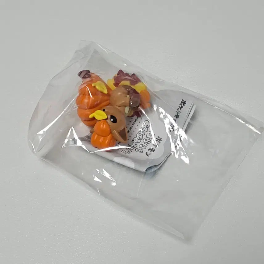 [BUNJANG] Pokemon Autumn Picnic Figure 2nd Edition Vulpix Gacha Capsule Toy / 포켓몬 단풍놀이 피규어 2탄 식스테일 가챠 캡슐토이