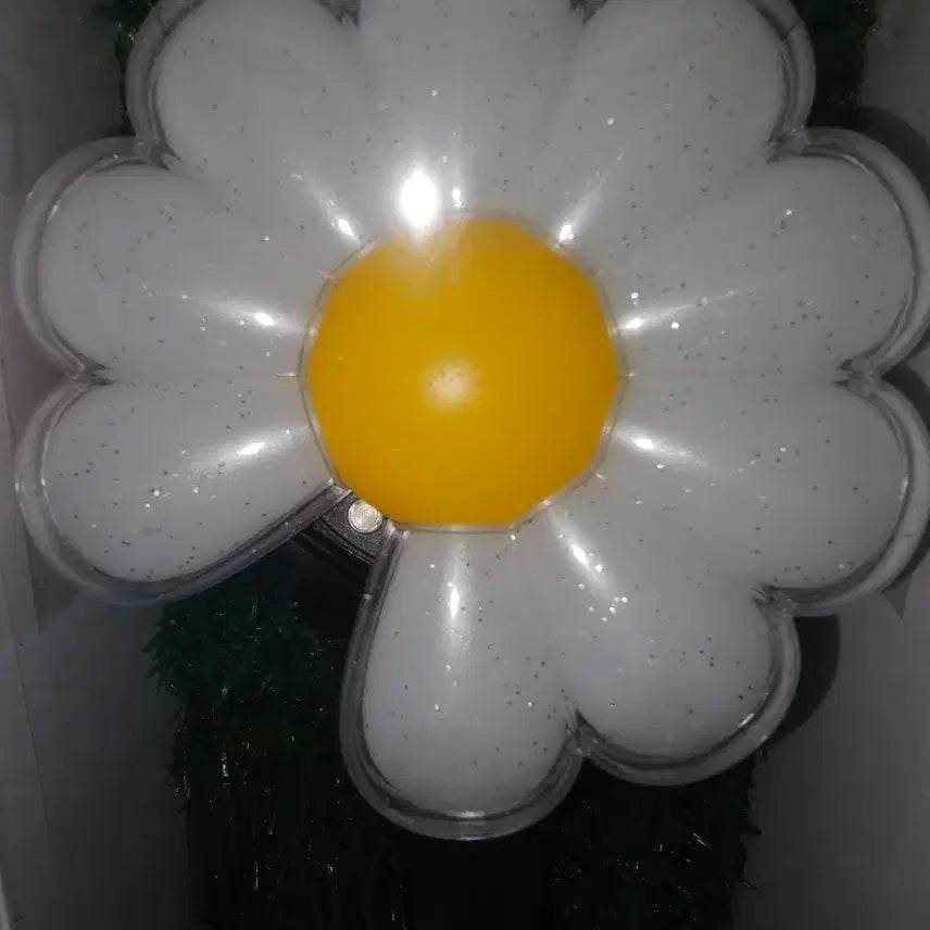 [BUNJANG] G-Dragon Daisy Lightstick / 지드래곤 응원봉 데이지봉 한 번도 사용 안 함