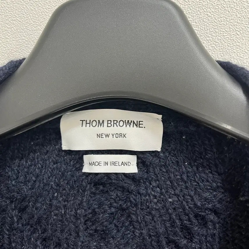 [BUNJANG] Thom Browne Aran Cable Cardigan Navy Size 5 / [5]톰브라운 사선완장 아란케이블 가디건 네이비