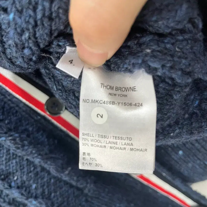 [BUNJANG] Thom Browne Donegal Cable Cardigan Navy Size 4 / [4]톰브라운 사선완장 도네갈 케이블 가디건
