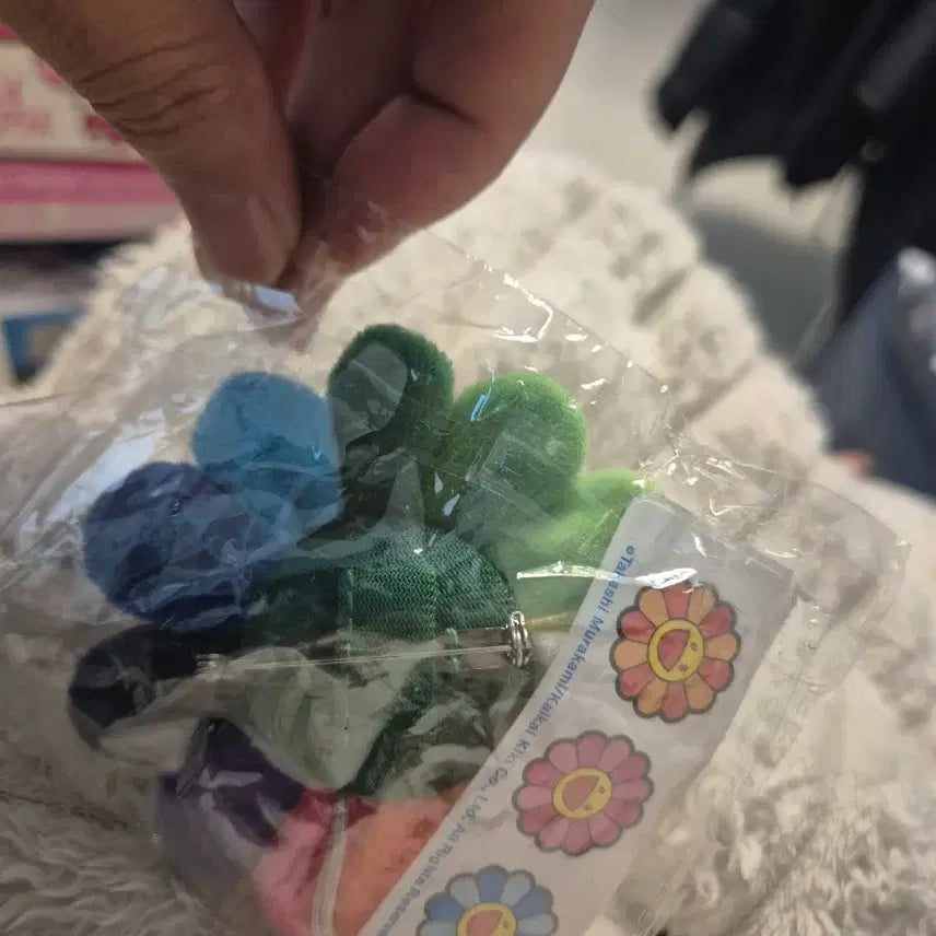 [BUNJANG] Kaikaikiki Takashi Murakami Flower Keyring Plush Doll / 카이카이키키 무라카미 다카시 플라워 키링 인형
