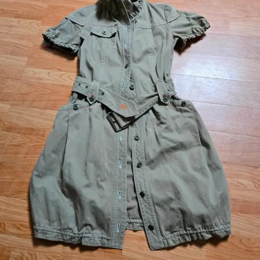[SOLD OUT] 버버리  봄 가을 트렌치코트형
