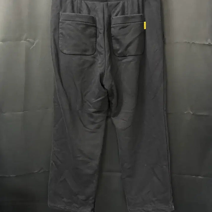 [BUNJANG] National Geographic Training Pants / 네셔널 지오그래픽 정품 트레이닝 팬츠