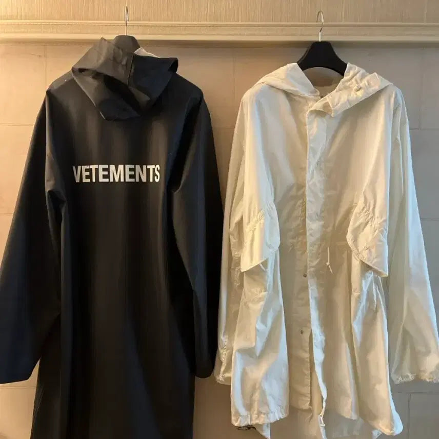 [BUNJANG] Vetements 18 Season Raincoat / 18시즌 베트멍 레인코트