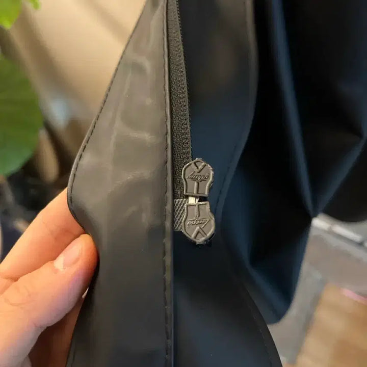 [BUNJANG] Vetements 18 Season Raincoat / 18시즌 베트멍 레인코트